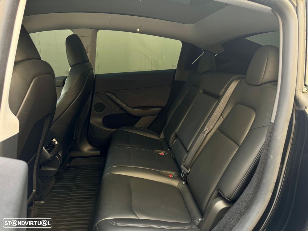 Tesla Model Y Long Range Dual Motor AWD - 54