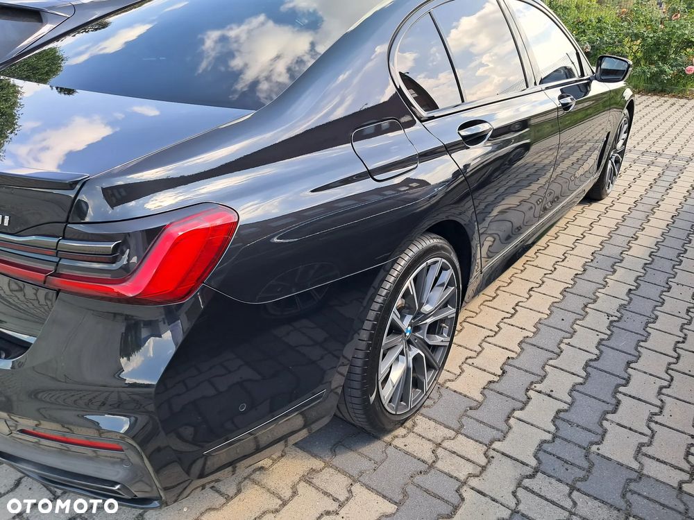BMW Seria 7 750i xDrive - 17
