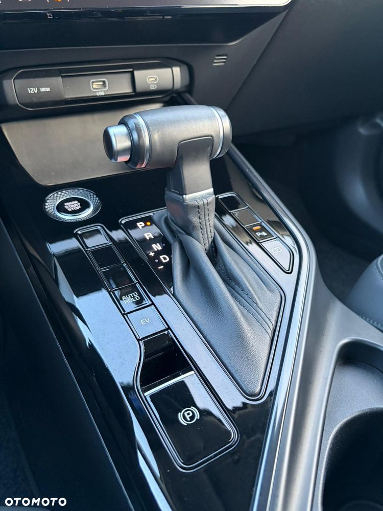 Kia Niro 1.6 GDI PHEV 2WD OPF Vision - 28