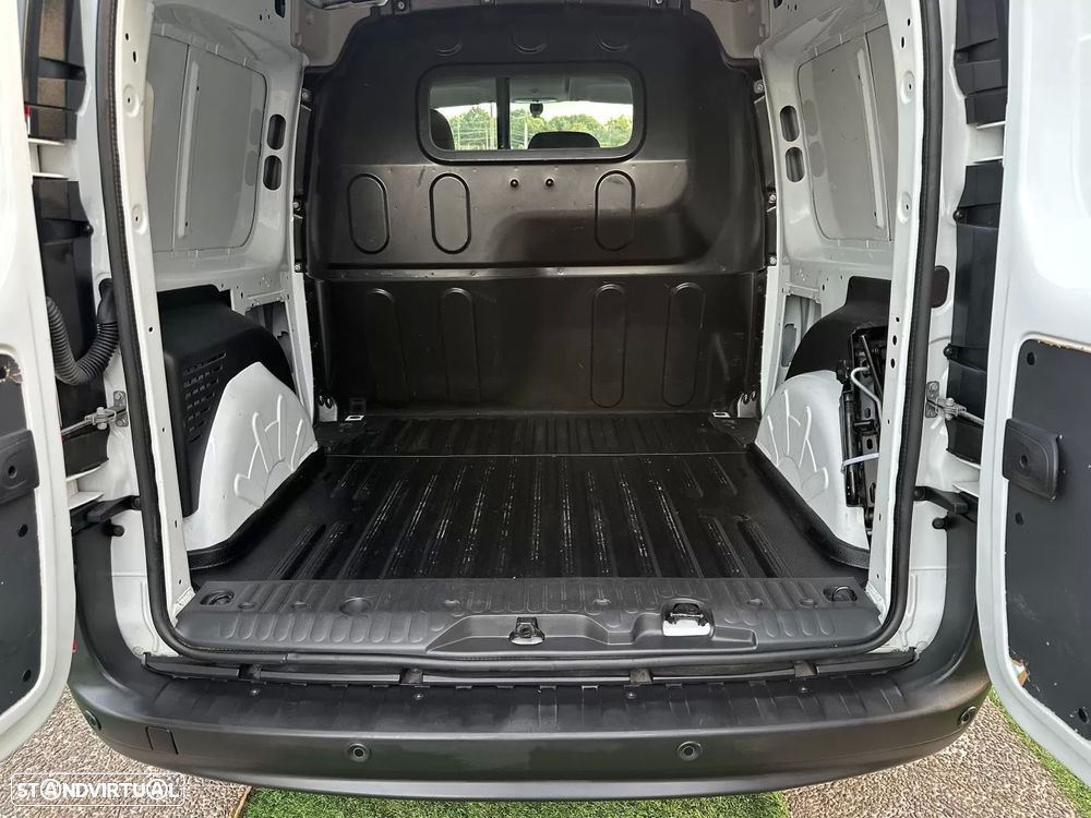 Renault kangoo compact 1.5 dci iva dedutivel - 16