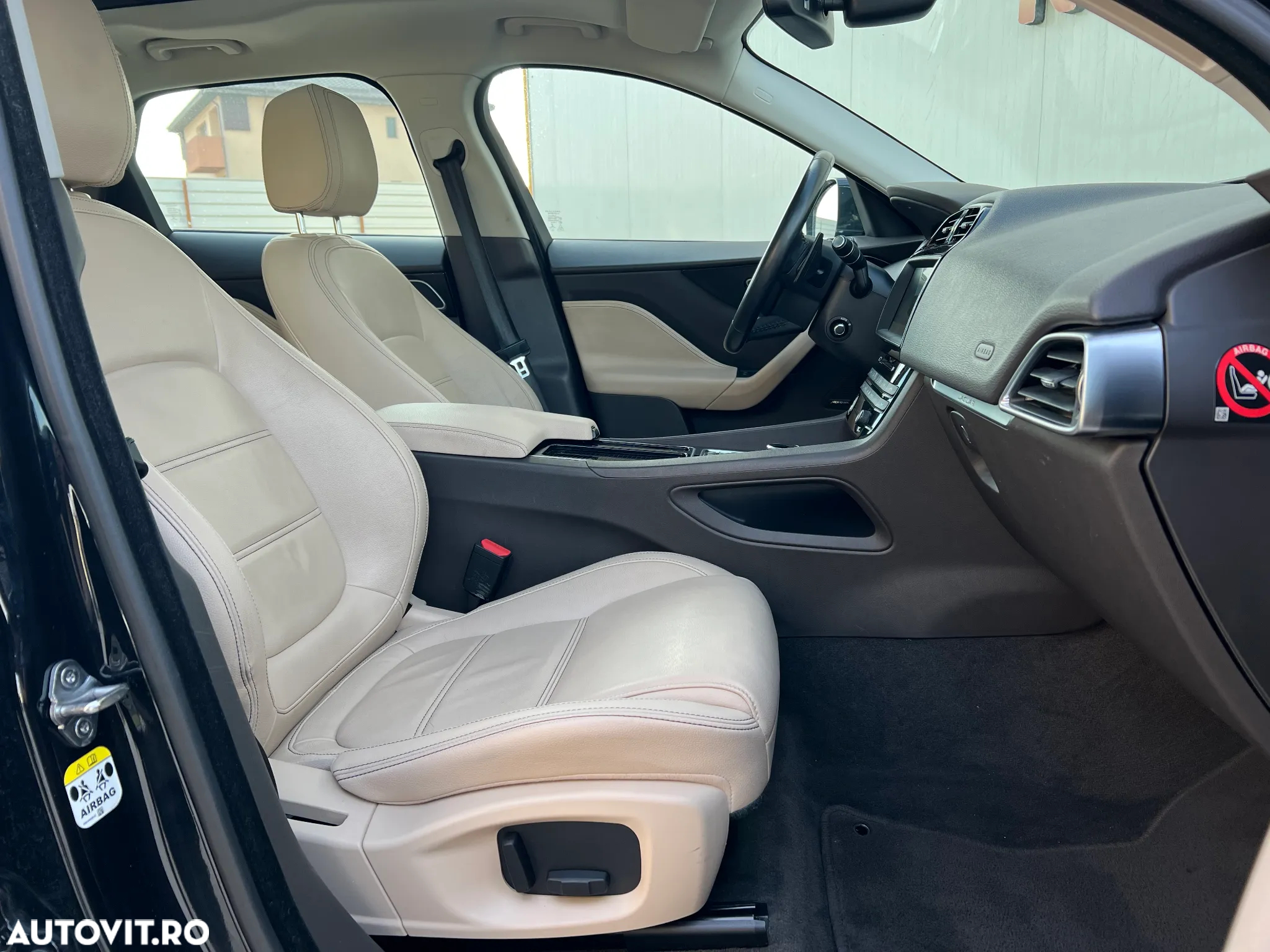 Jaguar F-Pace 20d AWD Aut. Prestige - 9