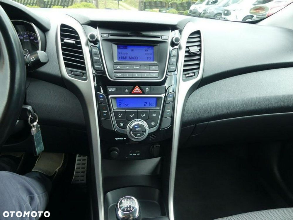 Hyundai i30 1.6 CRDi Premium - 8