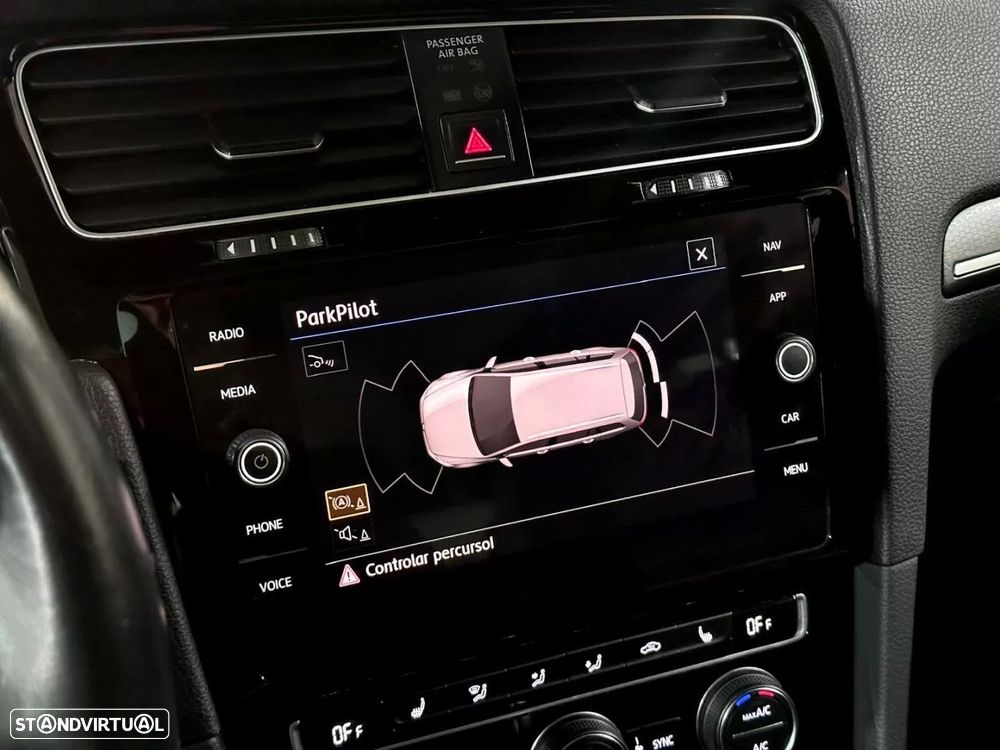 VW Golf Variant 2.0 TDi GTD DSG - 24