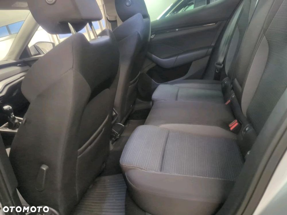 Skoda Octavia 1.5 TSI ACT Ambition - 15