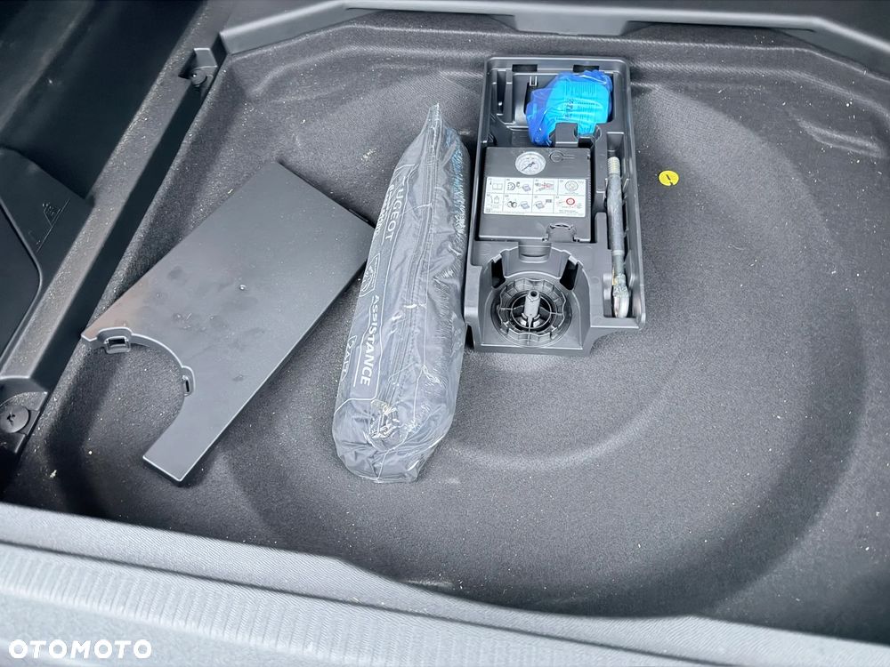 Peugeot 3008 1.5 BlueHDi Allure S&S EAT8 - 33