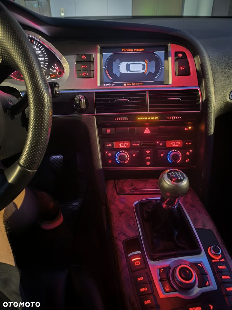 Audi A6 Avant - 13