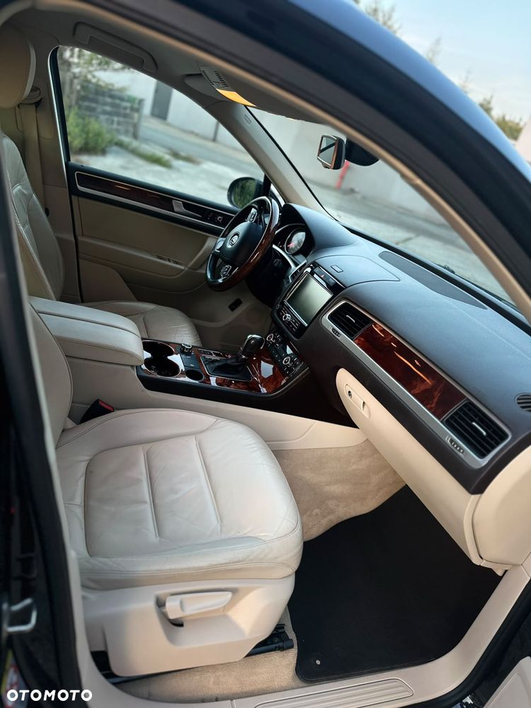 Volkswagen Touareg 3.0 V6 TDI BMT - 14