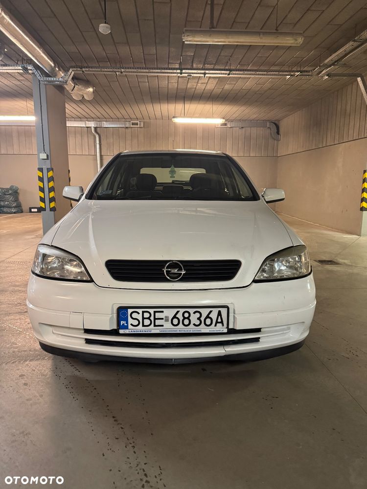 Opel Astra 1.4 GL / Club - 8
