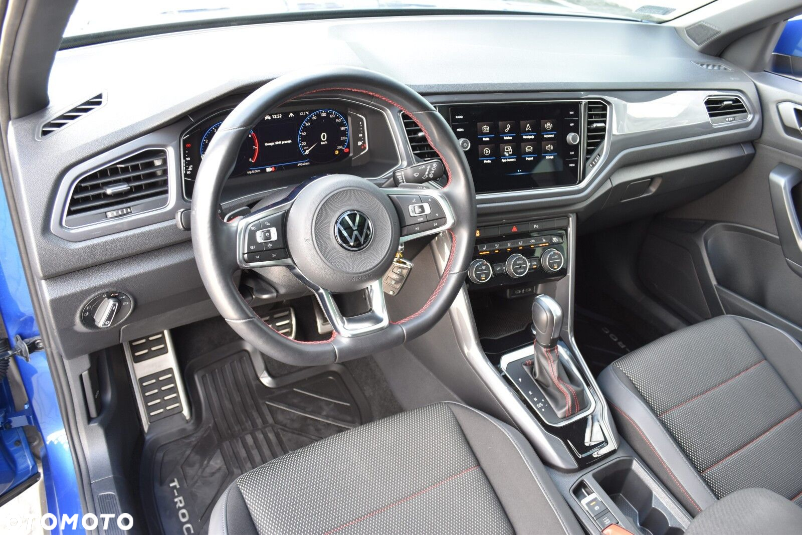 Volkswagen T-Roc - 10