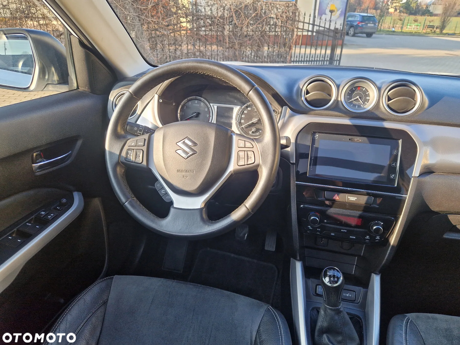 Suzuki Vitara 1.6 Premium 2WD - 9