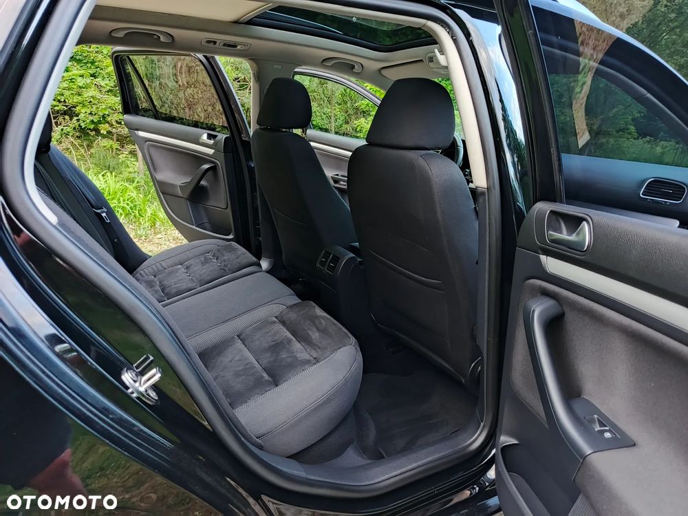 Volkswagen Golf 2.0 TDI DPF Highline - 18