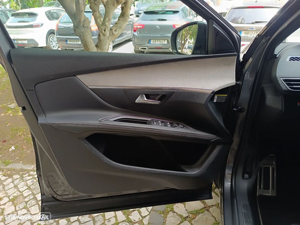 Peugeot 5008 1.2 PureTech GT Line EAT8 - 11