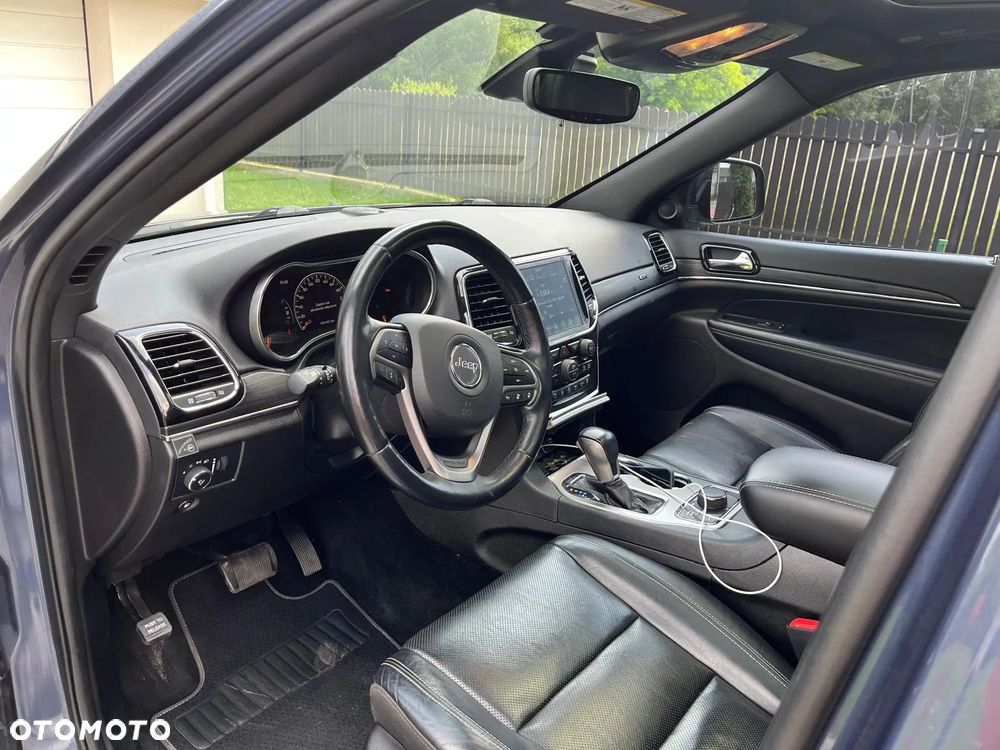 Jeep Grand Cherokee - 21
