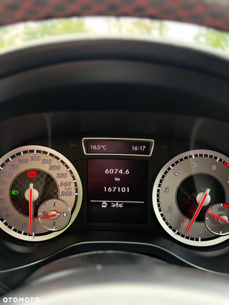 Mercedes-Benz Klasa A 180 BlueEfficiency Edition - 16