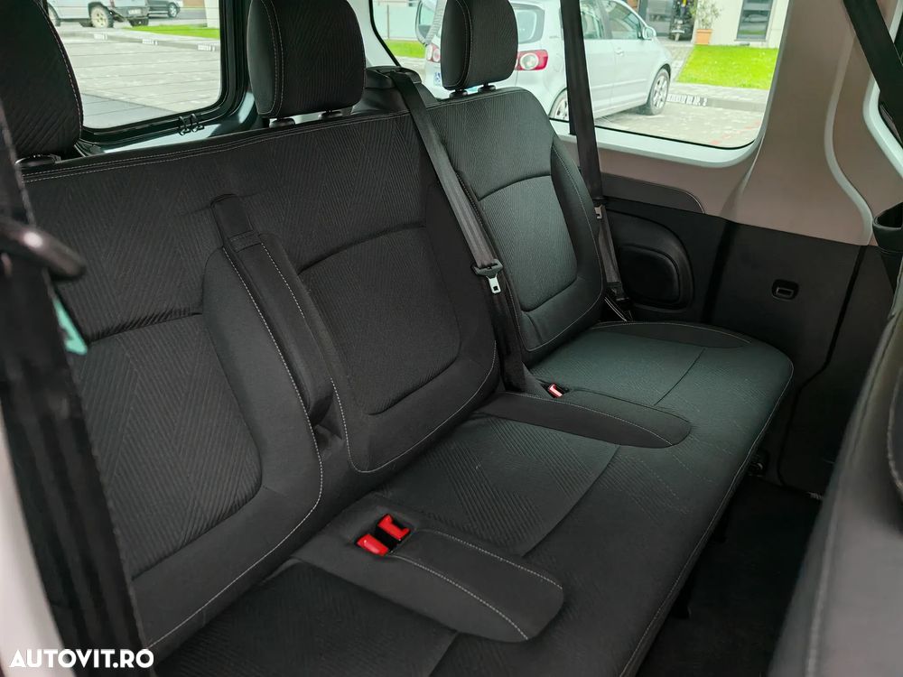 Renault Trafic 2.0 Blue dCi 110 S&S L1 8+1 Zen - 12