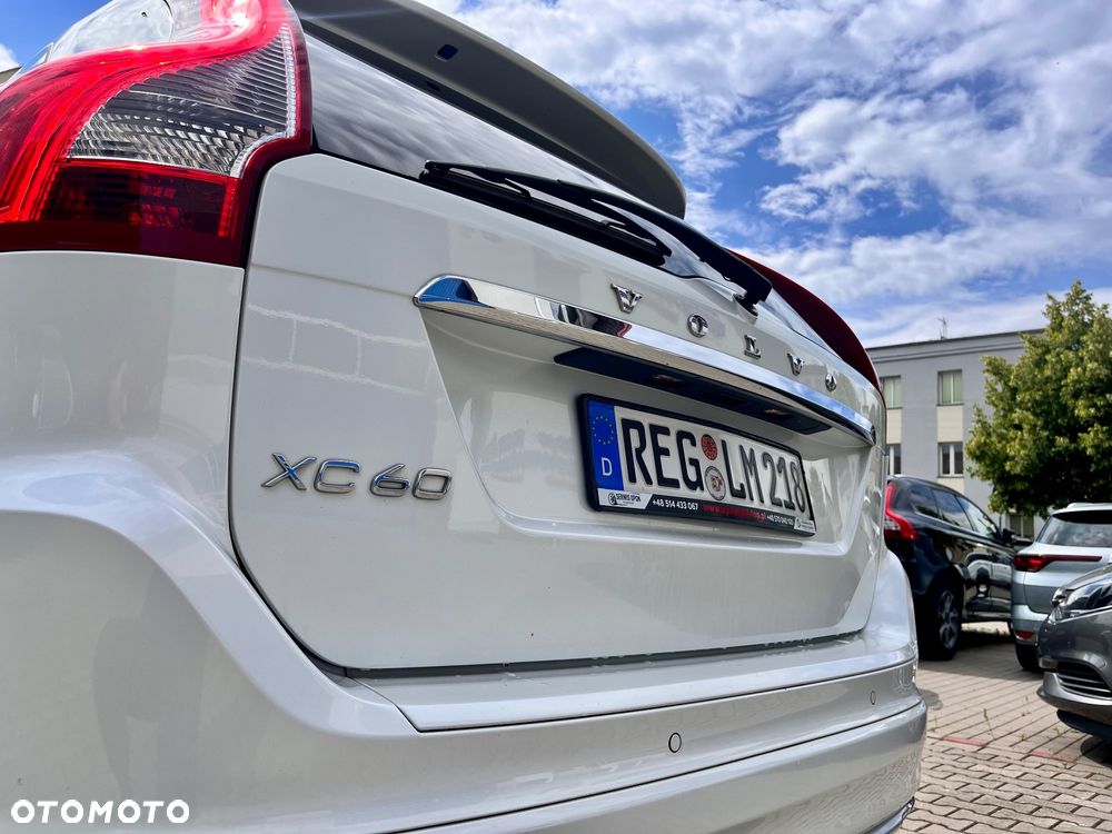 Volvo XC 60 D4 Drive-E Ocean Race - 12