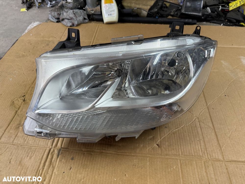 Far stanga MERCEDES SPRINTER W907 an 2018-2025 cod A9109060000 - 1