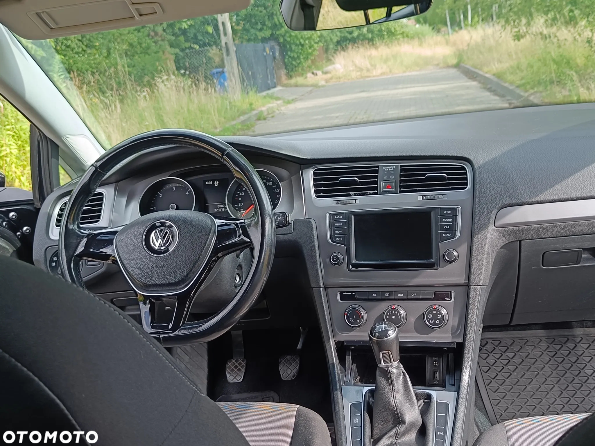 Volkswagen Golf VII 1.6 TDI BlueMotion Trendline - 6