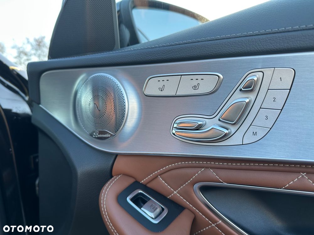 Mercedes-Benz Klasa C 450 AMG 4-Matic 7G-TRONIC - 15