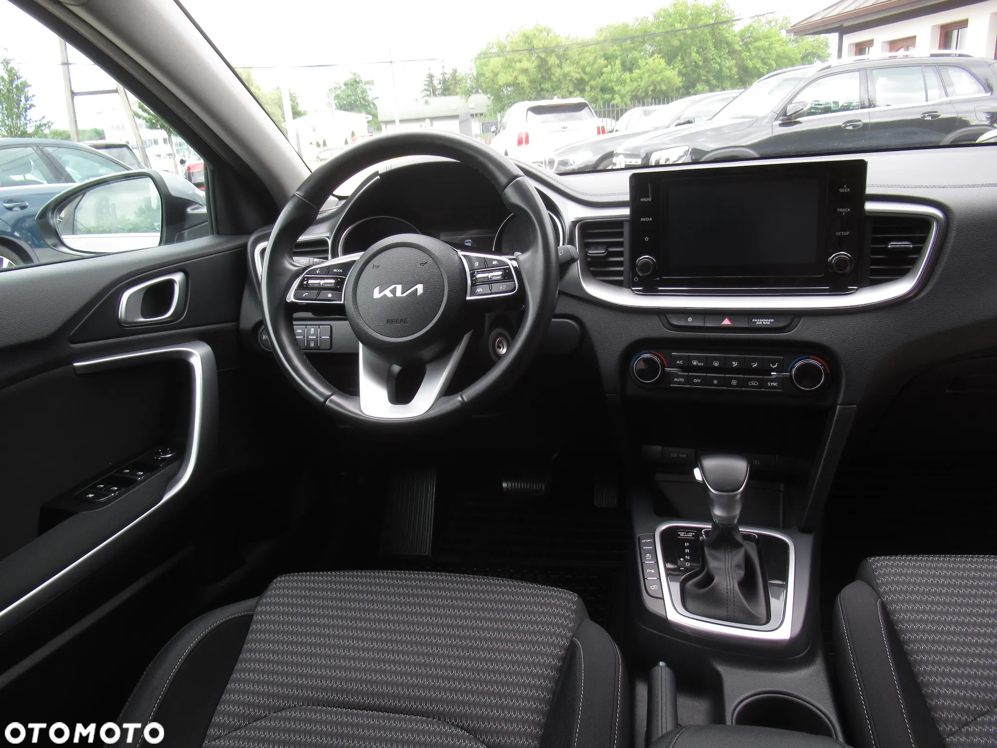 Kia Ceed 1.5 T-GDI M DCT - 11