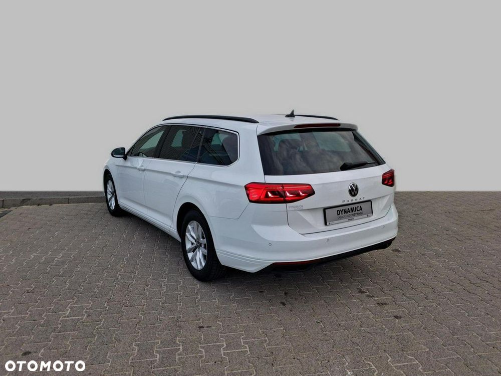 Volkswagen Passat - 5