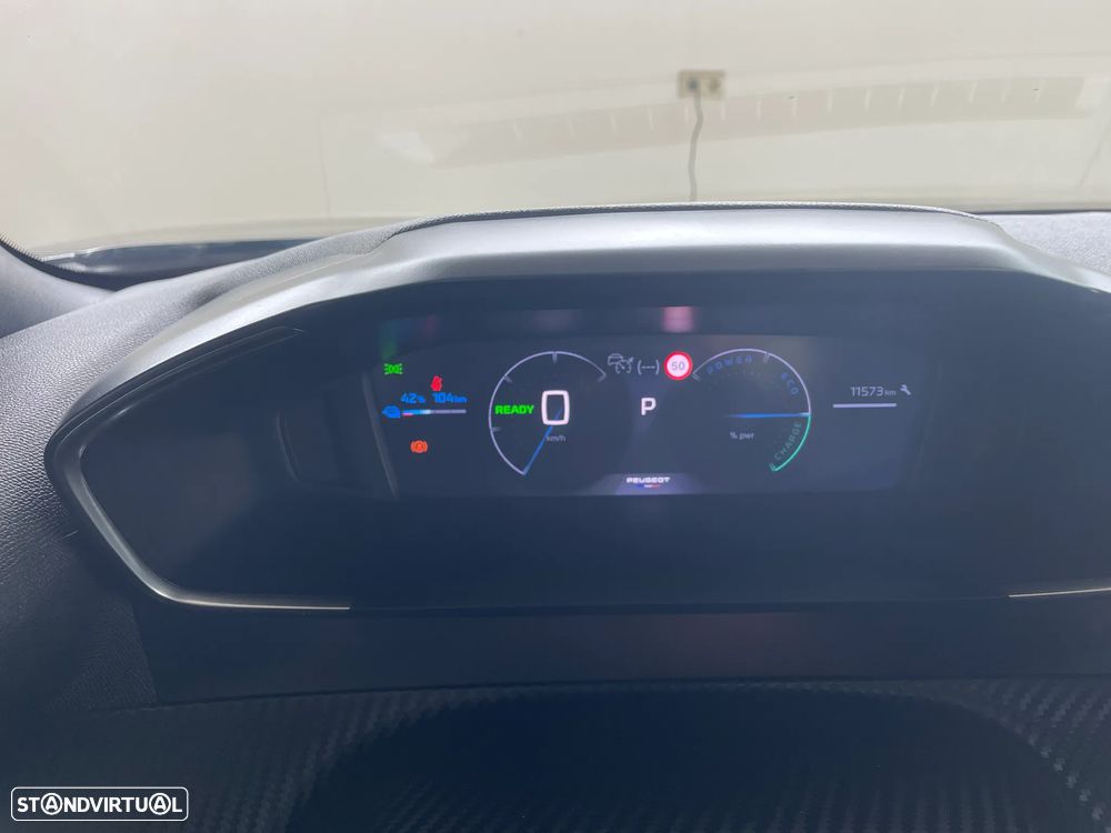 Peugeot e-2008 Allure Pack - 20