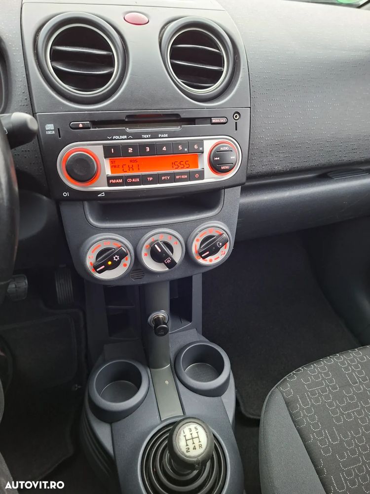 Mitsubishi Colt - 13