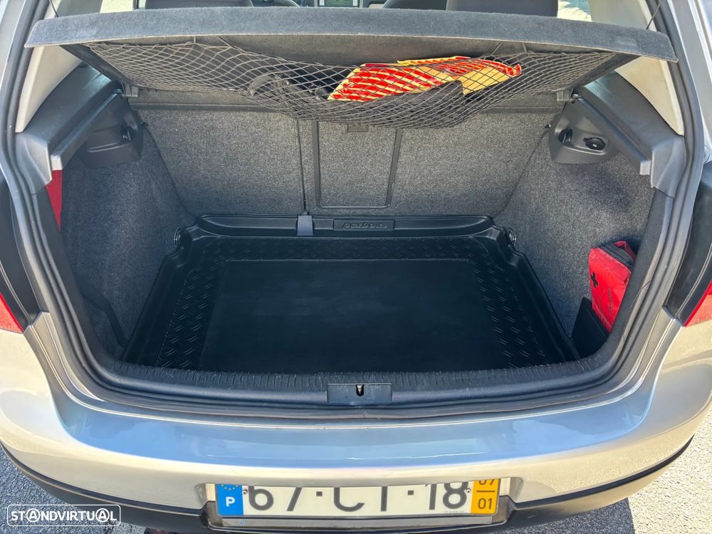 VW Golf 1.9 TDi 6V Confortline - 22