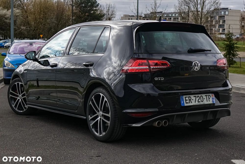 Volkswagen Golf 2.0 TDI BMT GTD - 10