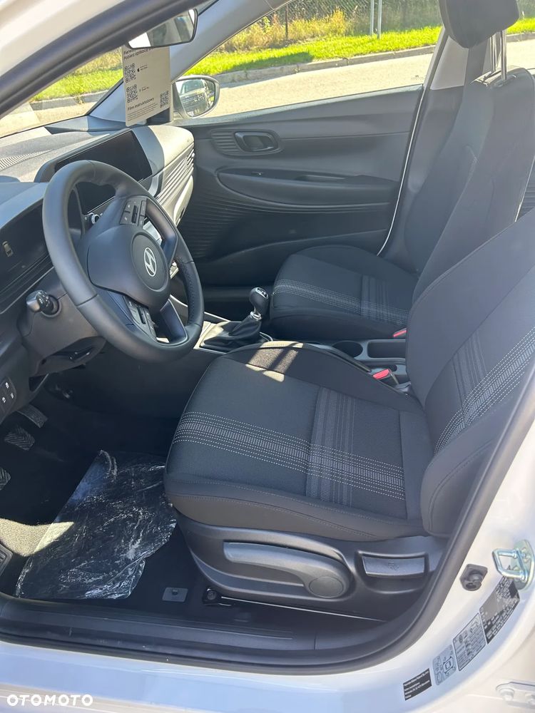 Hyundai i20 1.2 Pure - 11