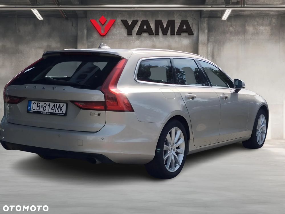 Volvo V90 D5 SCR AWD Momentum - 5