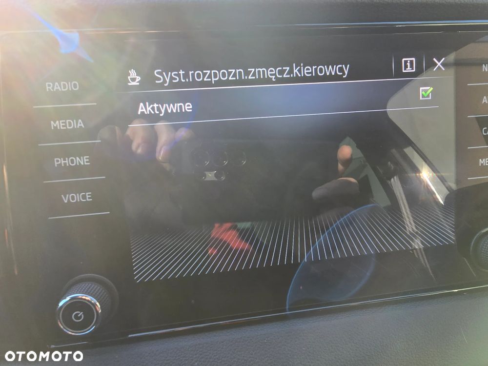 Skoda Karoq 2.0 TDI SCR 4x4 Sportline DSG - 34