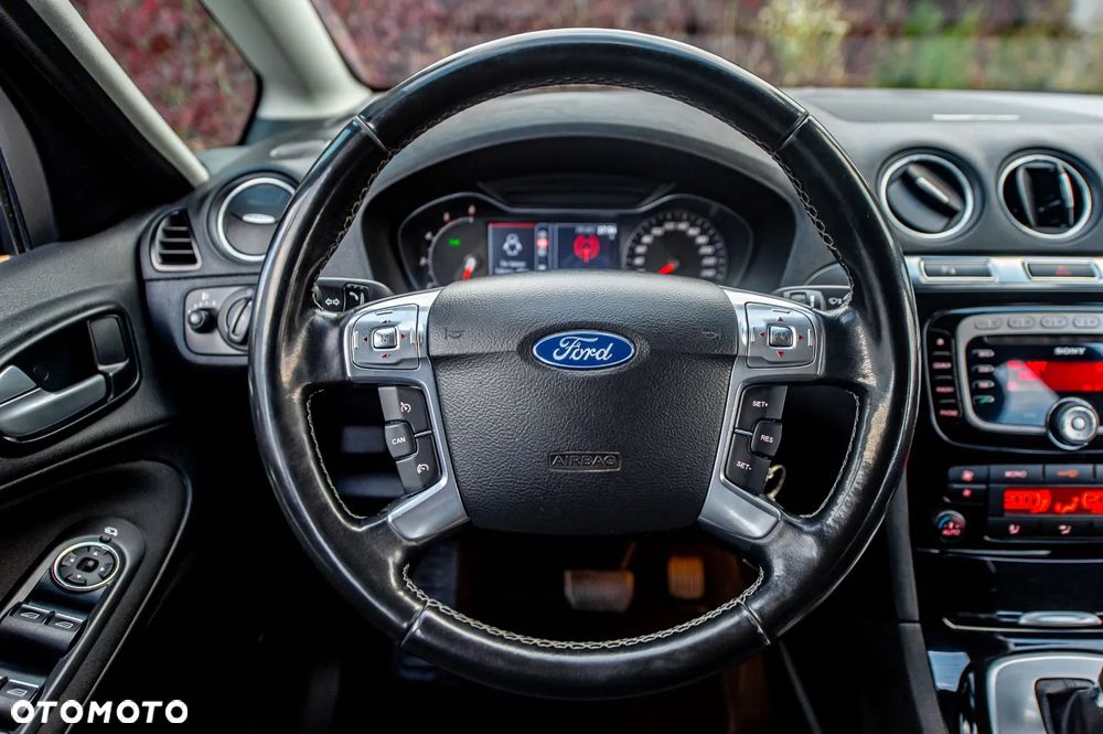 Ford S-Max - 25