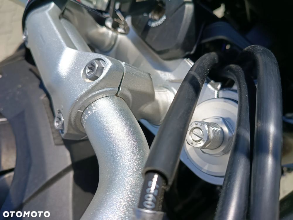 KOVE 800X Touring - 11