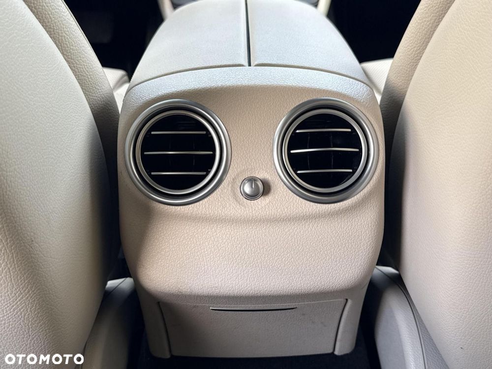 Mercedes-Benz Klasa E - 15