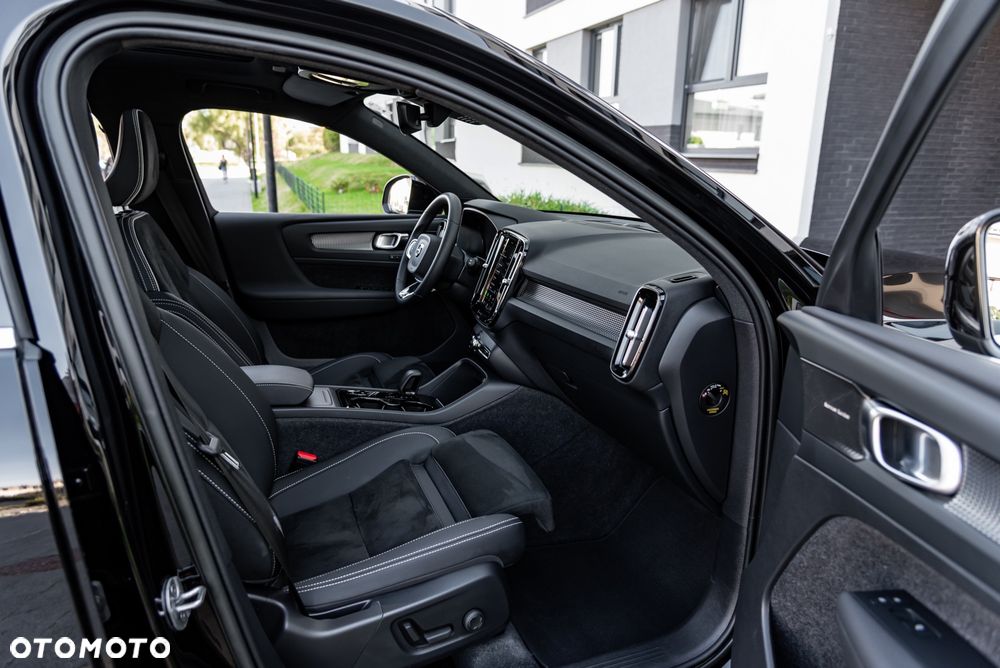 Volvo XC 40 B3 B DKG Plus Bright - 21