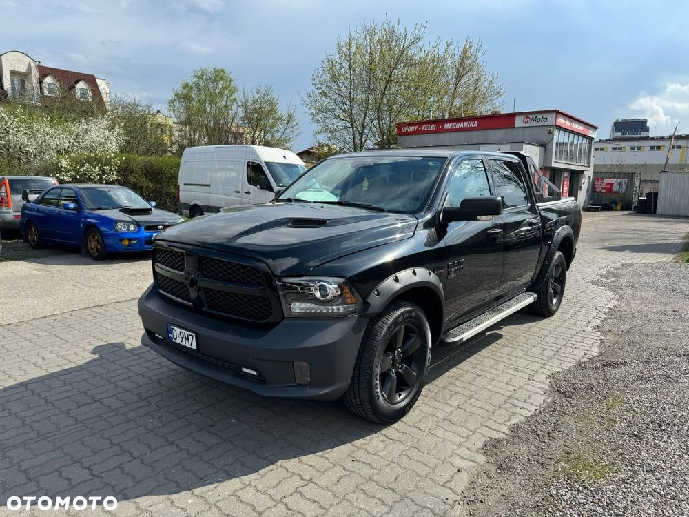 Dodge RAM - 1