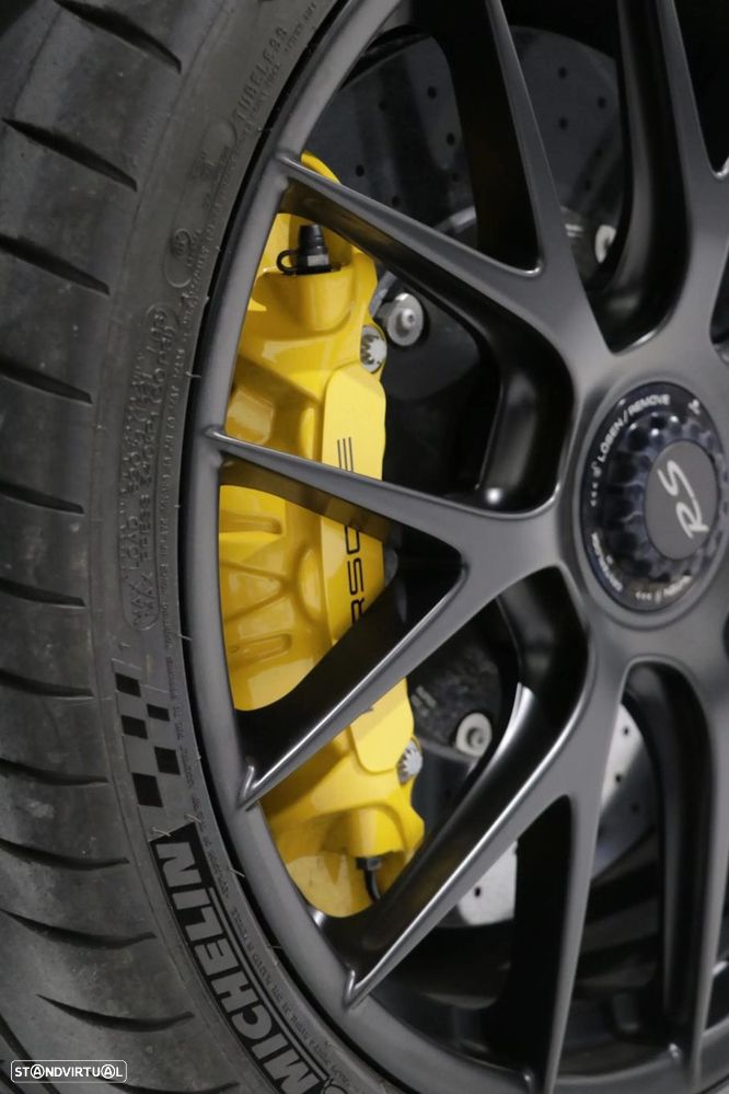 Porsche 718 Cayman - 38