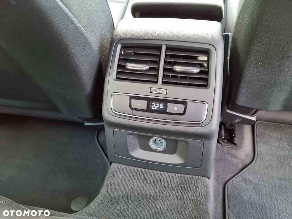 Audi A4 Avant 2.0 TDI S tronic - 34