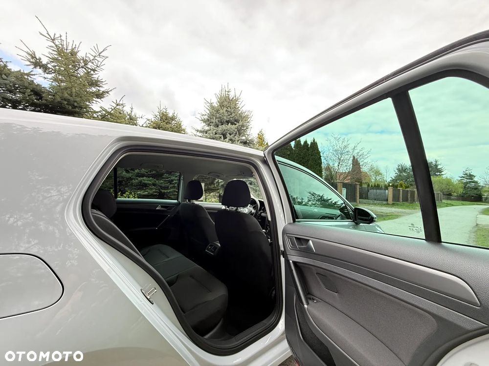 Volkswagen Golf 1.6 TDI BMT Comfortline - 27