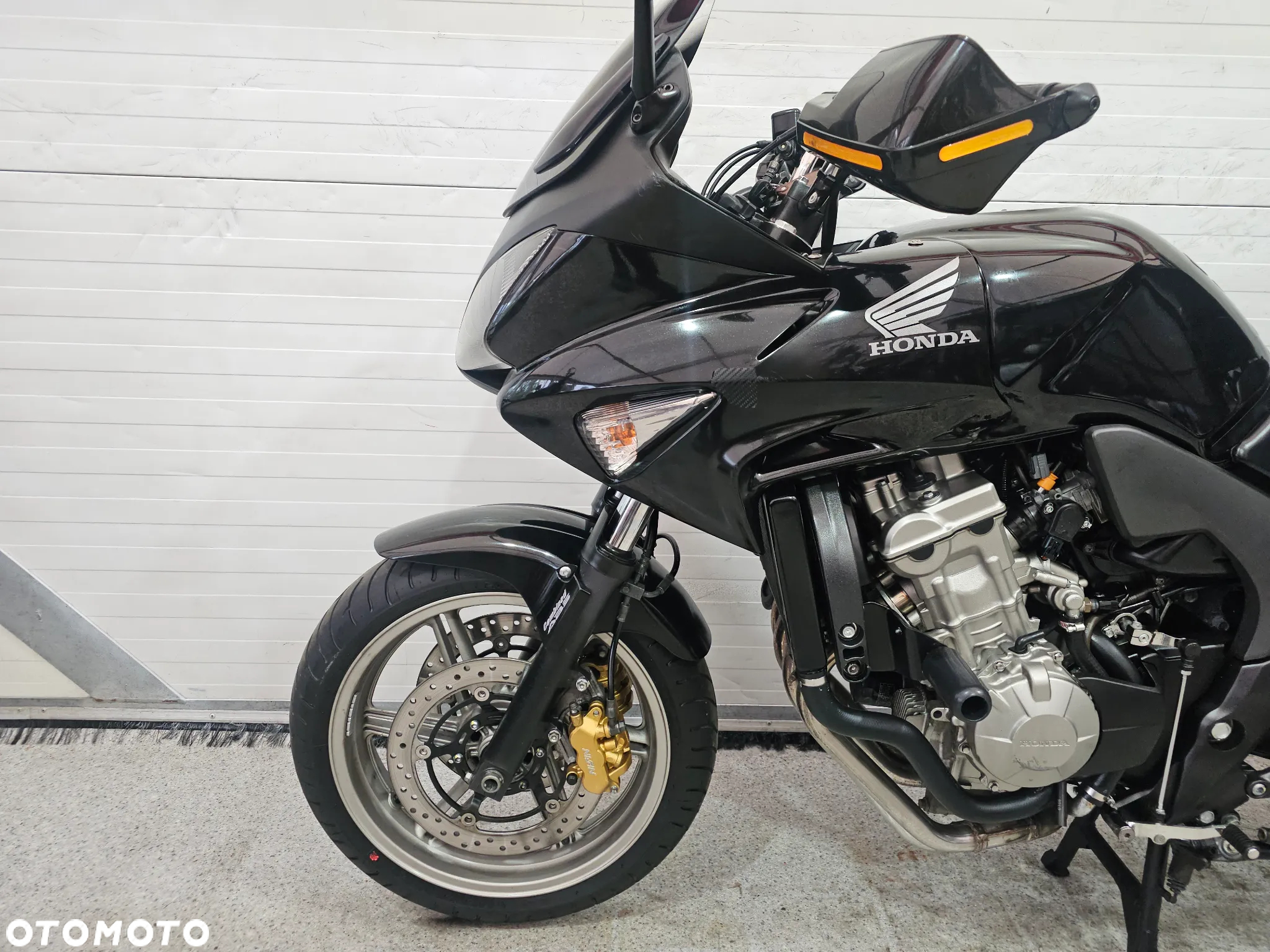 Honda CBF - 8