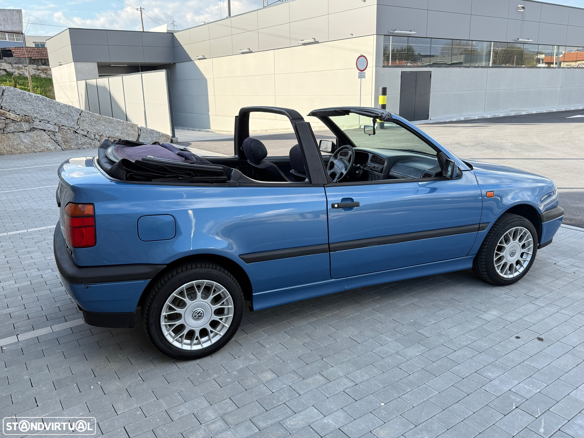 VW Golf Cabriolet 1.8 Avantgard+ - 4