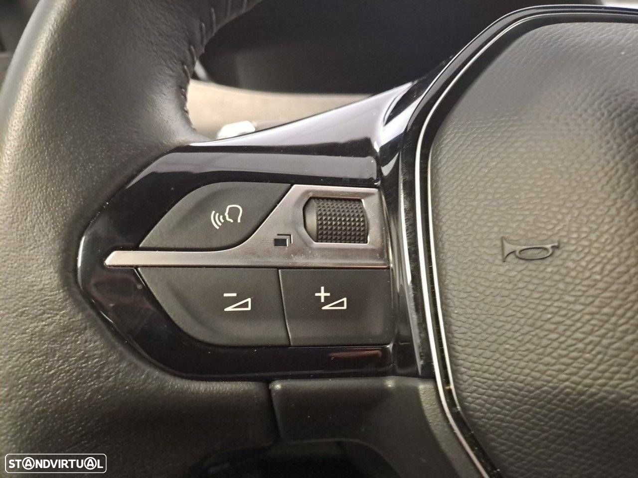 Peugeot 3008 1.5 BlueHDi Allure Pack EAT8 - 16