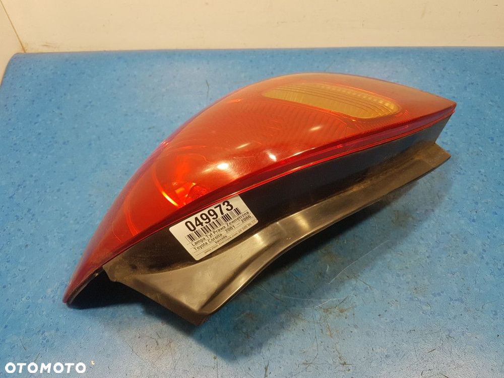 TOYOTA COROLLA VERSO I LAMPA TYŁ PRAWA ZEWNĘTRZNA - 4