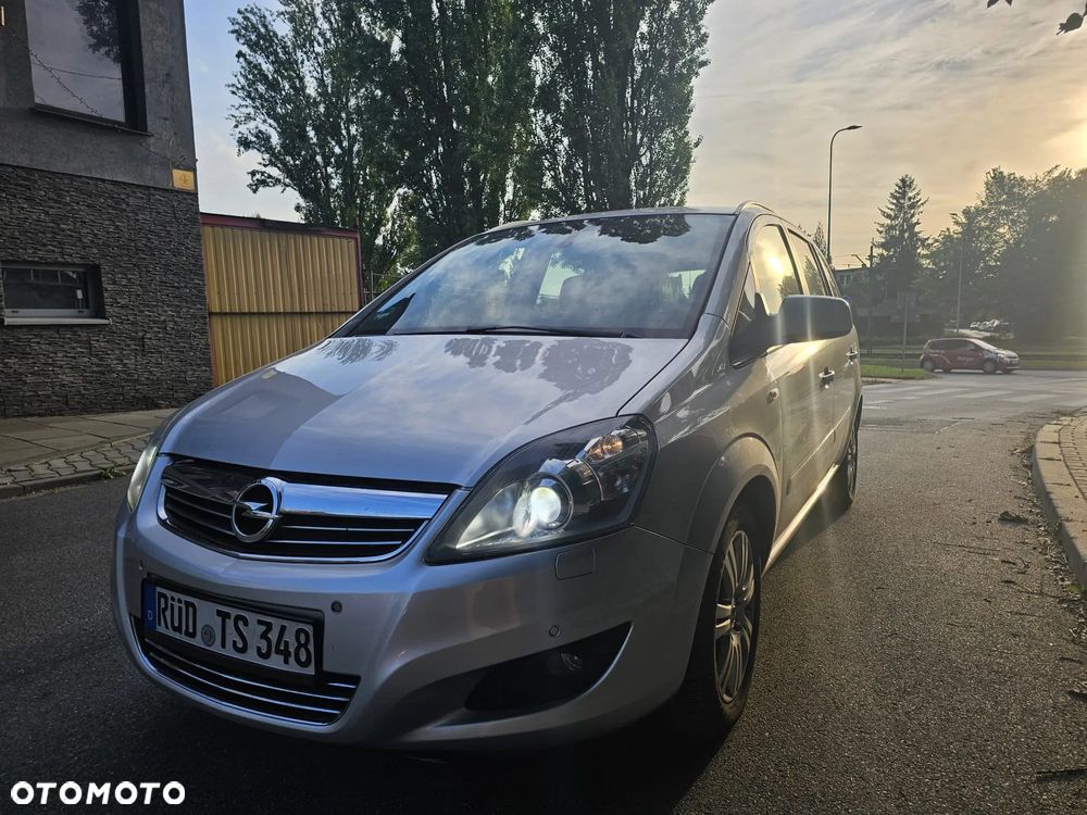 Opel Zafira 1.8 Cosmo - 27