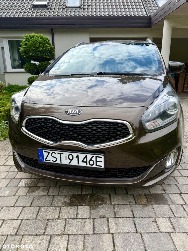 Kia Carens - 29