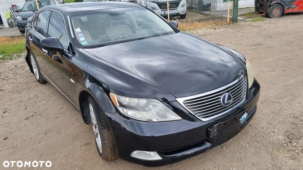 Lexus LS 600h Ambience h - 17