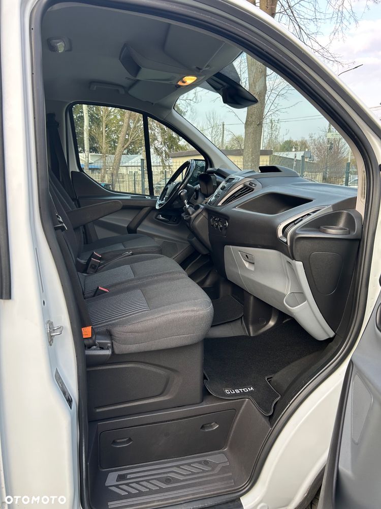 Ford Transit custom - 19