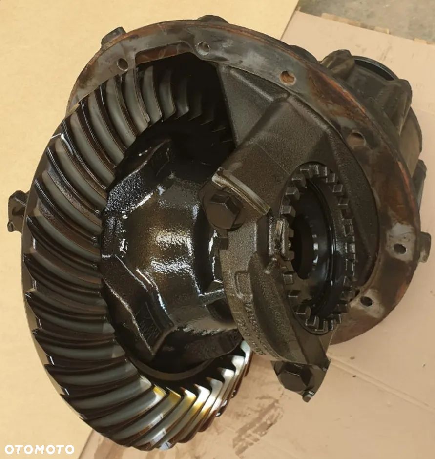 WKŁAD GŁÓWKA DYFER MOSTU MAN TGX  PRZEŁOŻENIE 2.533  81350106301 - 1