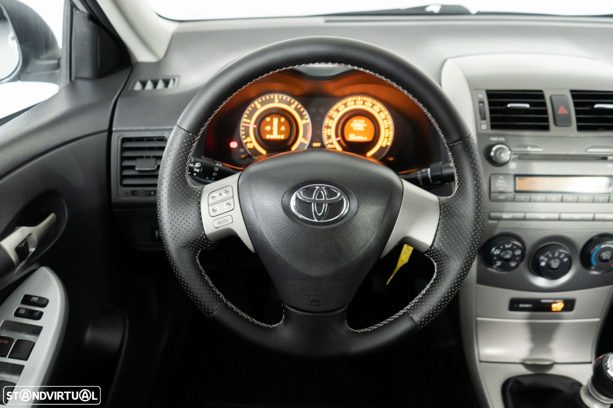Toyota Corolla 1.4 D-4D Comfort - 21